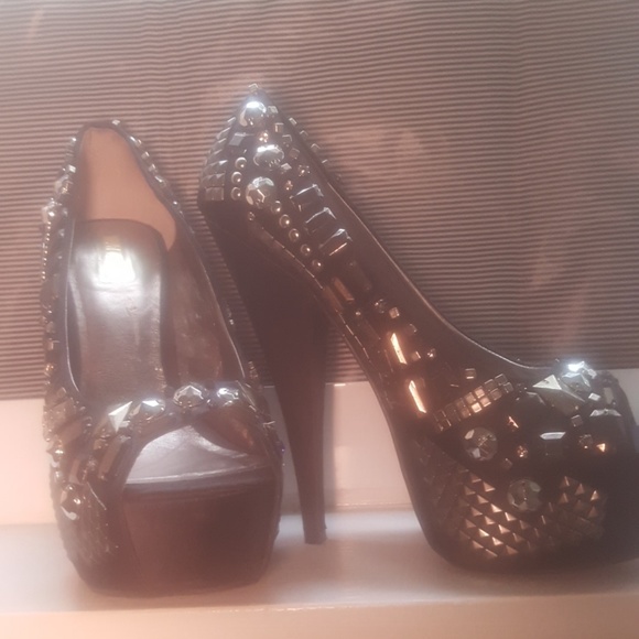 Wild Pair Shoes - Shoe